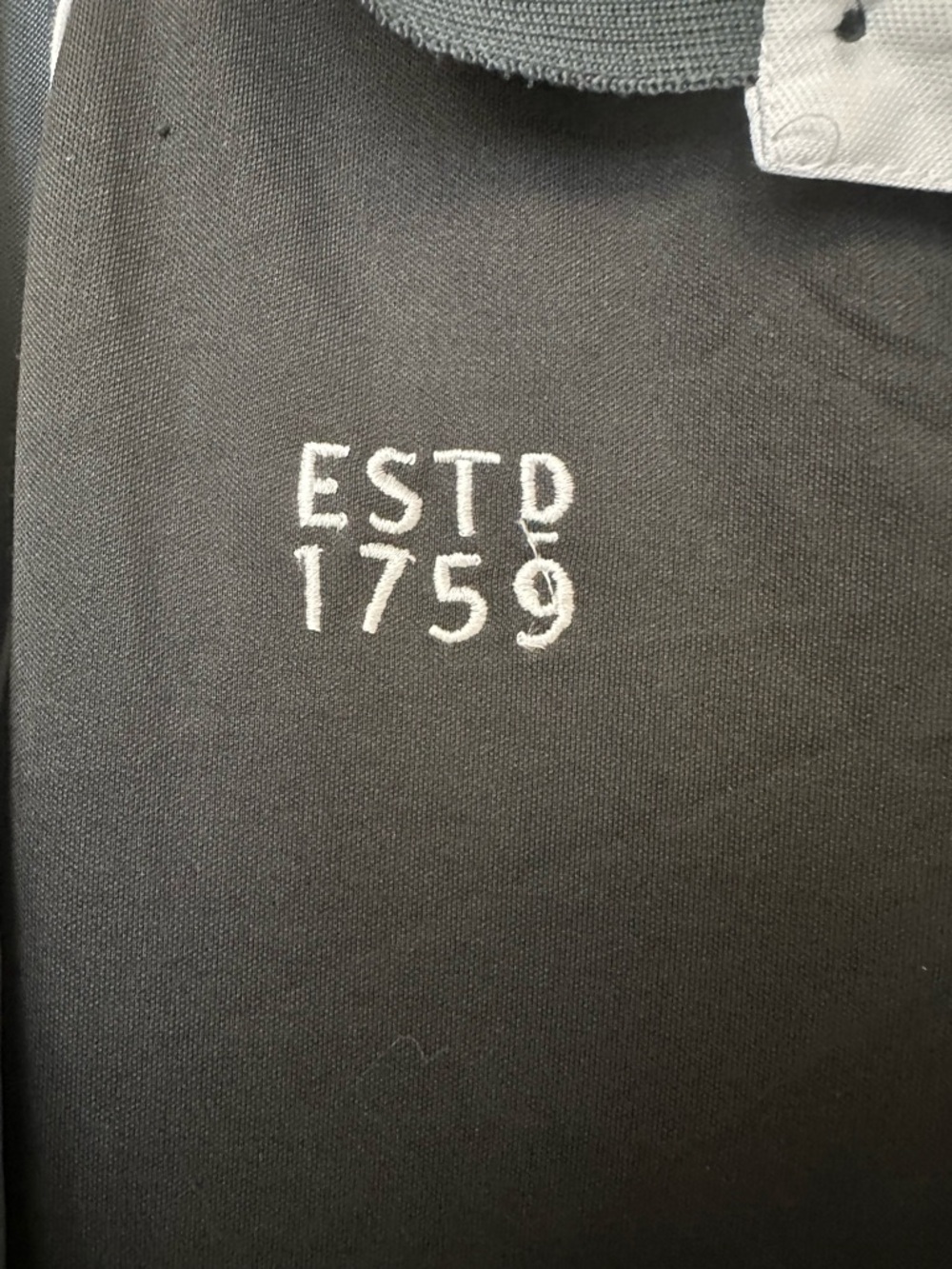 Guinness Men's XXL Black White Sport Golf Rugby Polo Shirt ESTD 1759 Embroidered - Picture 4 of 9